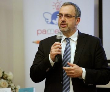 Ranko Rajović o izazovima odgoja: Djecu ne smijete pustiti na društvene mreže bez kontrole